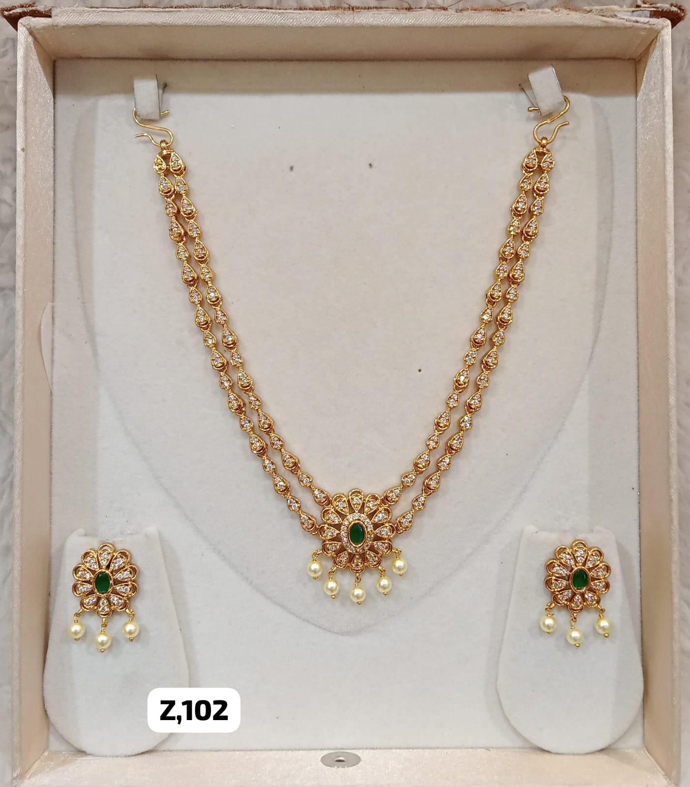 Double-layered gold-plated necklace
