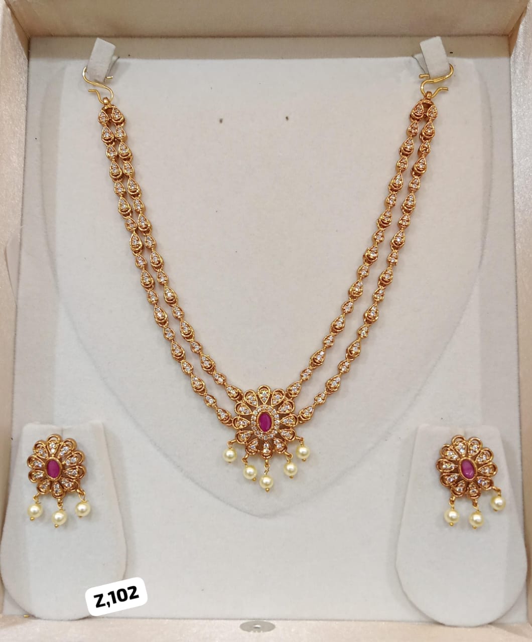 Double-layered gold-plated necklace